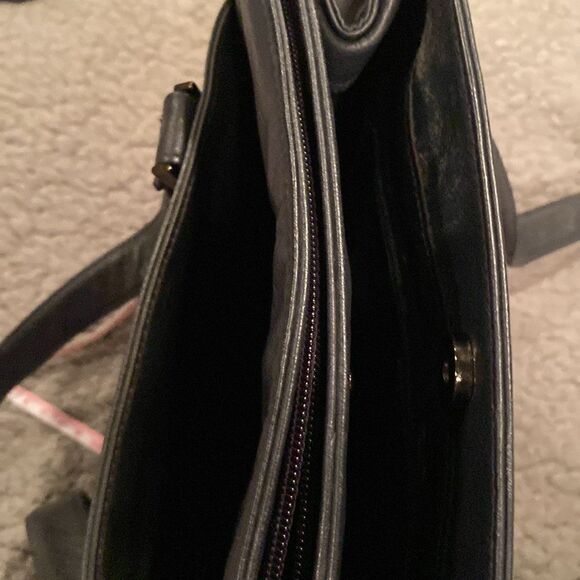 Perlina Black Shoulder Bag Purse Satchel - Picture 8 of 9